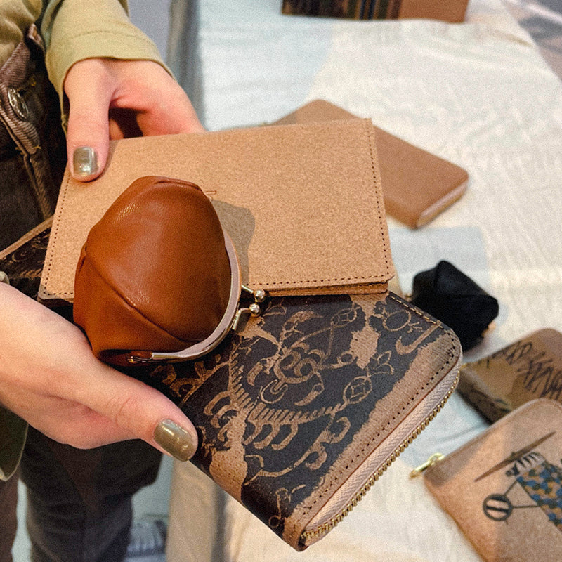 Apple recycled leather clasp mini pouch