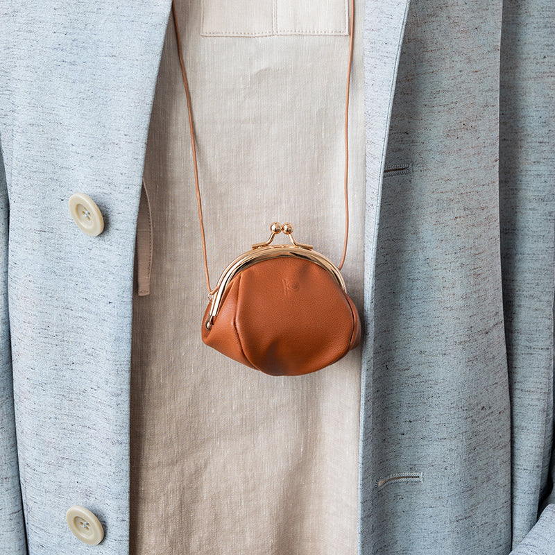 Apple recycled leather clasp mini pouch