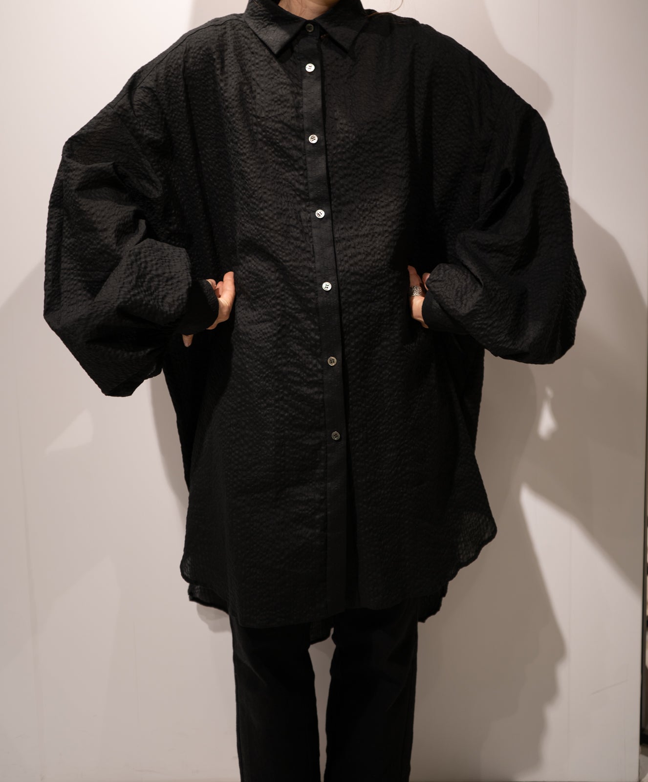 Extra volume puff sleeve blouse (Seersucker)