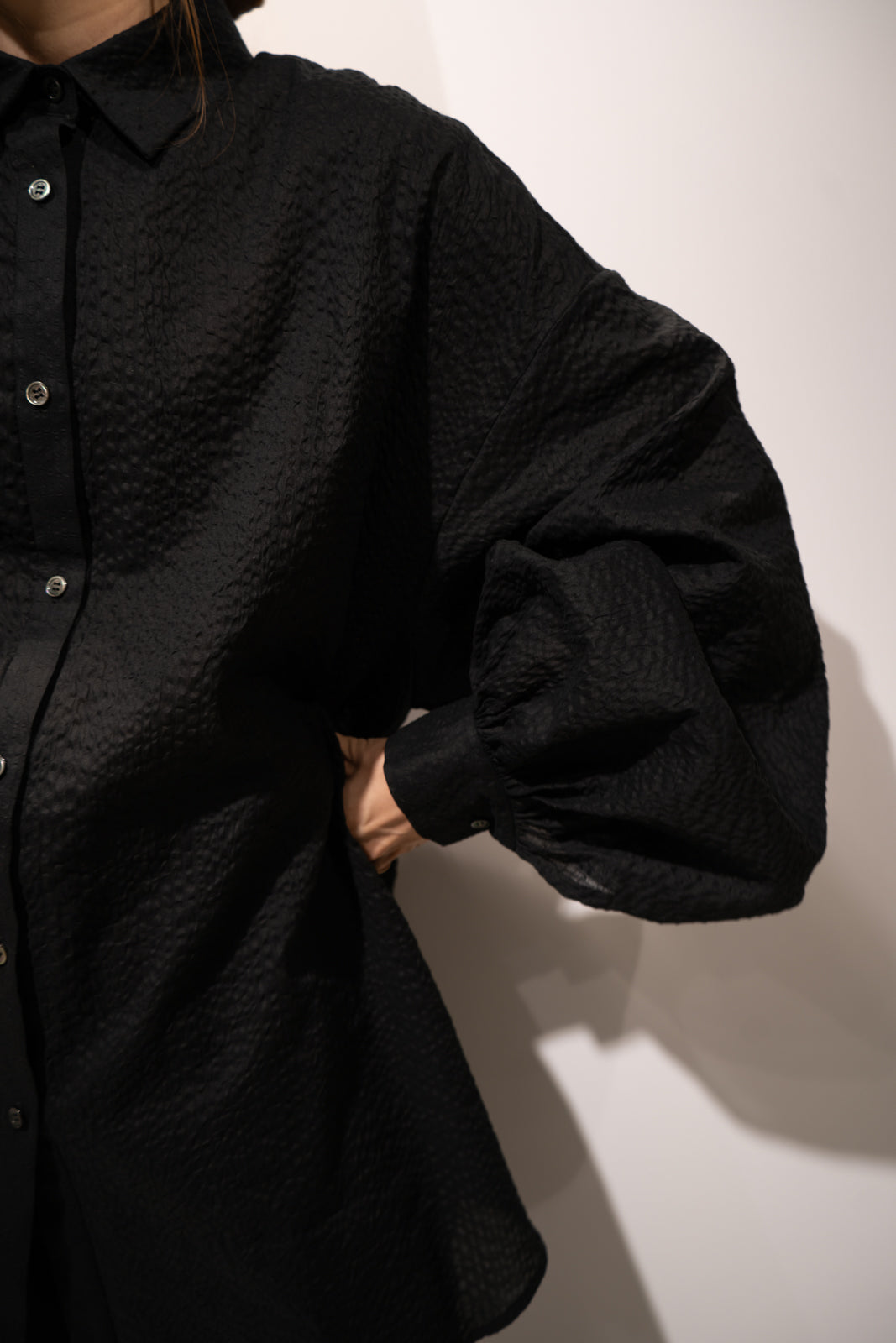 Extra volume puff sleeve blouse (Seersucker)