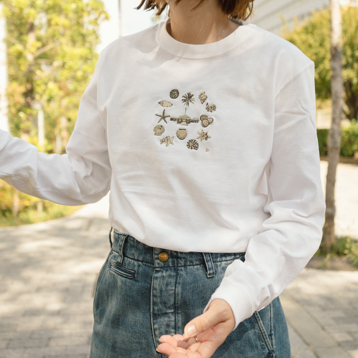 Resort Embroidery Long Sleeve T-Shirt