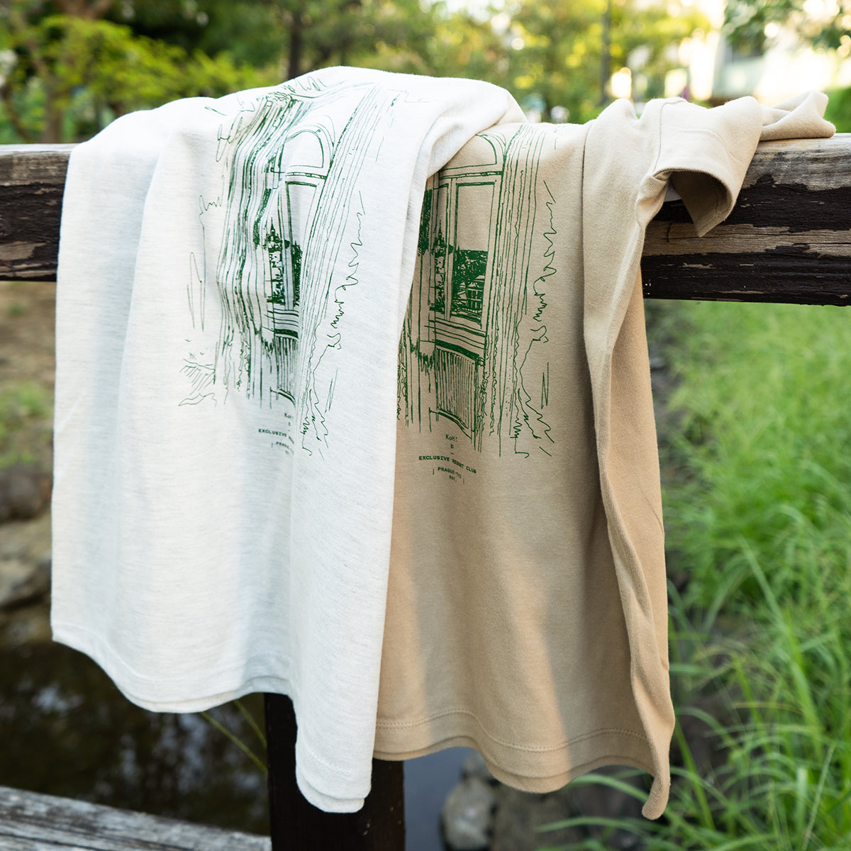 Morning window print T-shirt