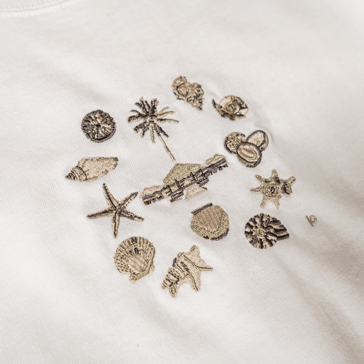 Resort Embroidery Long Sleeve T-Shirt