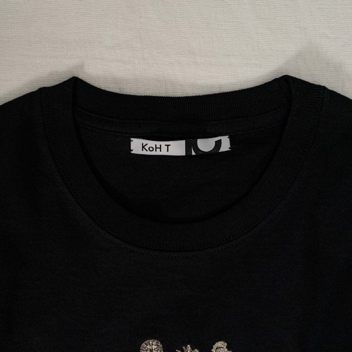 Resort Embroidery Long Sleeve T-Shirt