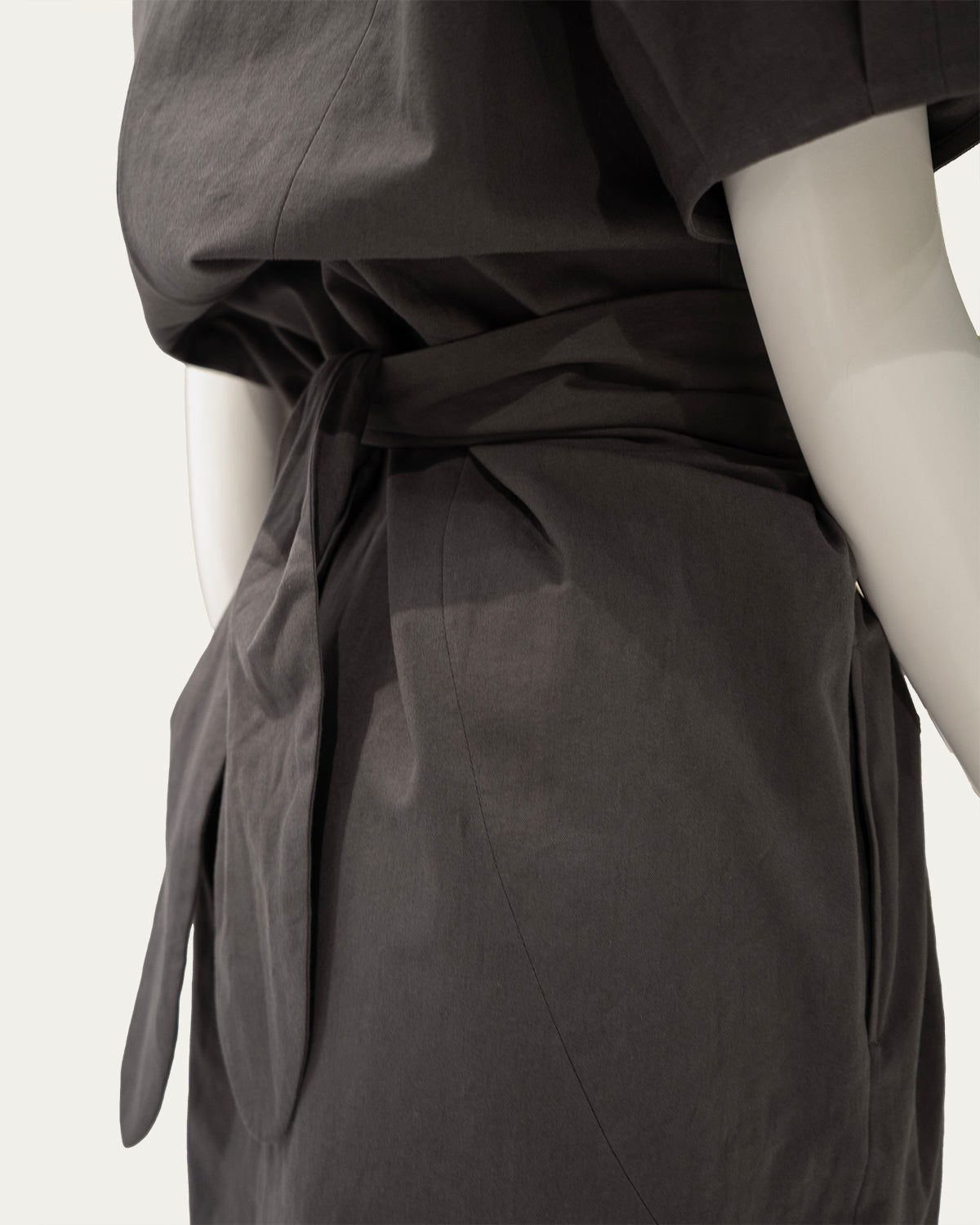 Short Sleeve Oval Tie Dress