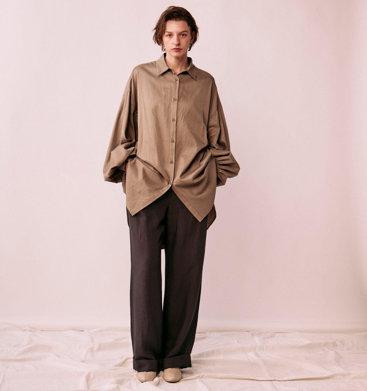 Volume puff sleeve blouse (rayon twill)