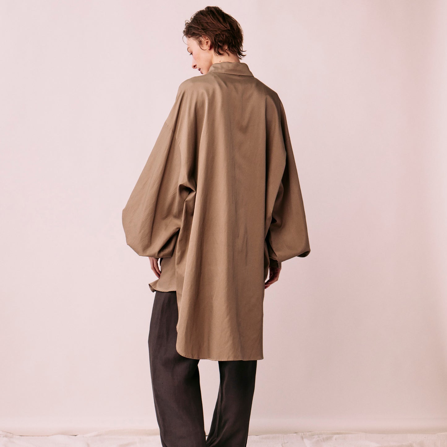 Volume puff sleeve blouse (rayon twill)