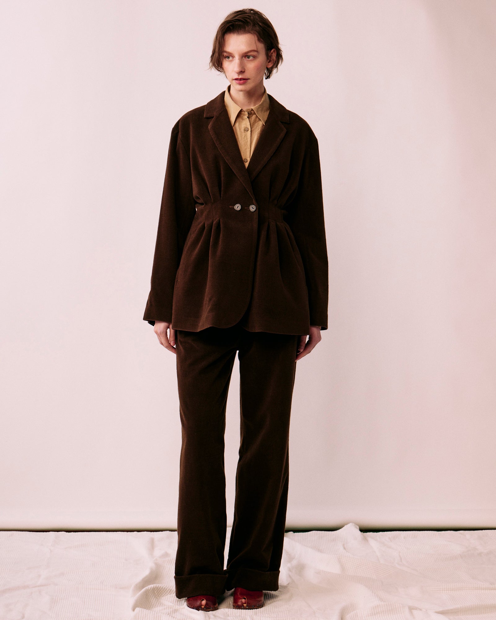 Double-breasted tailored tuck jacket (corduroy) | KoH T