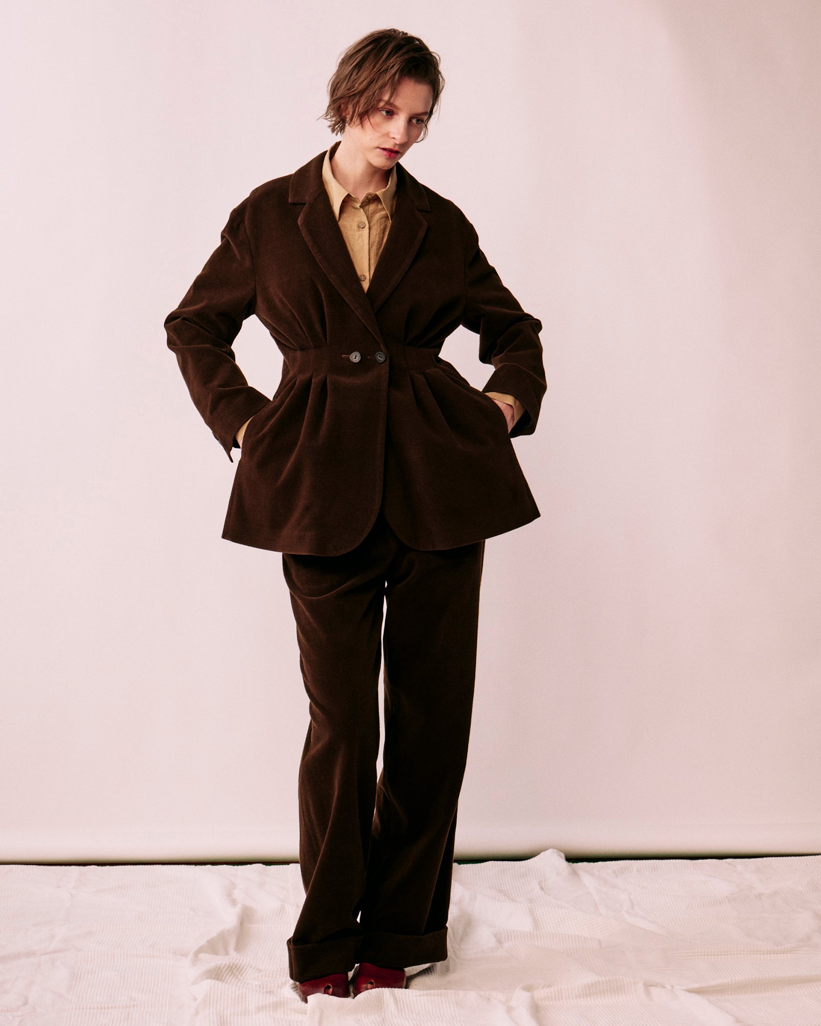 Double-breasted tailored tuck jacket (corduroy) | KoH T