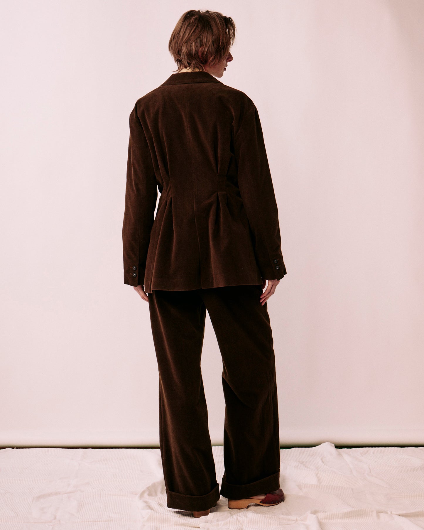 Double-breasted tailored tuck jacket (corduroy)