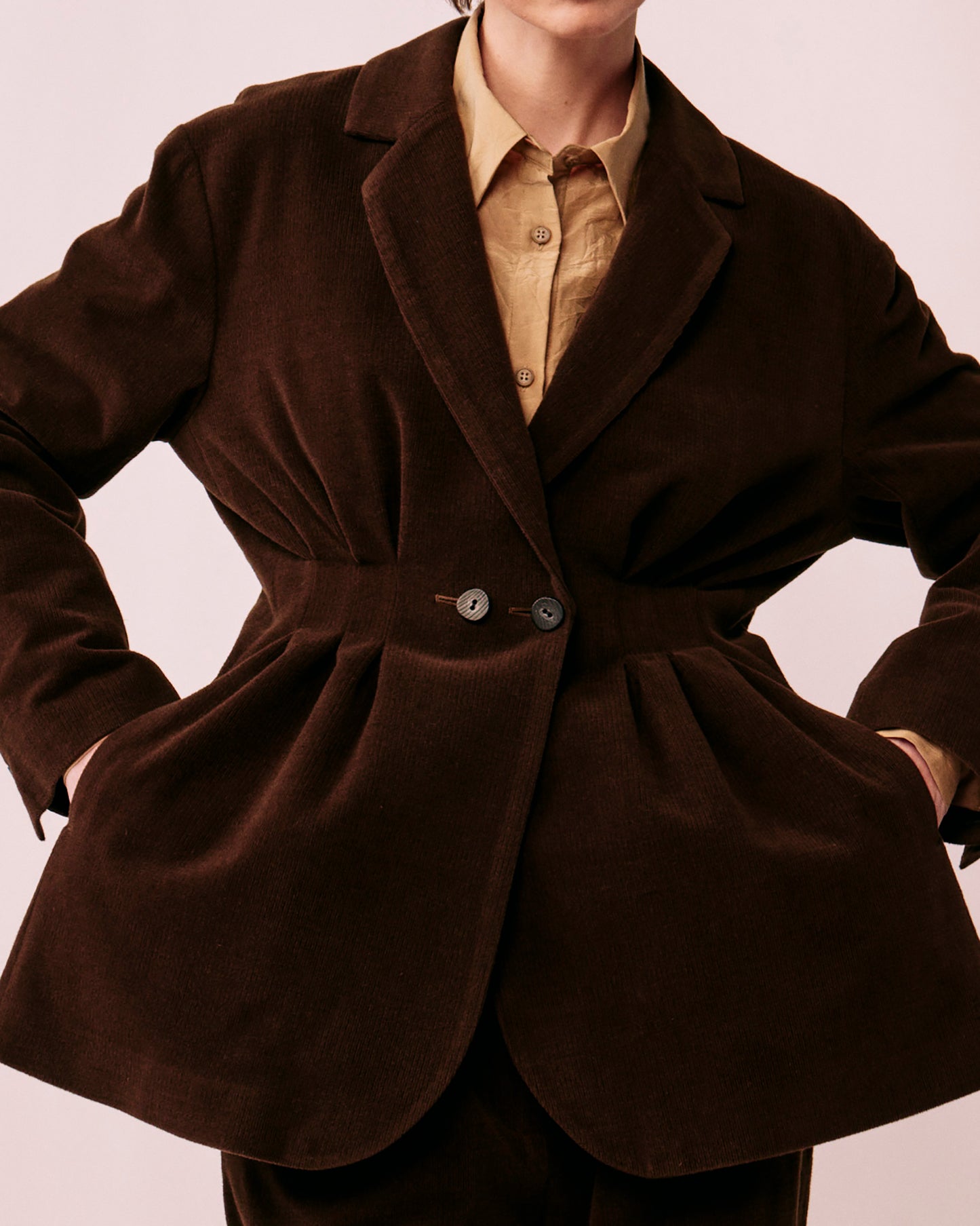 Double-breasted tailored tuck jacket (corduroy)