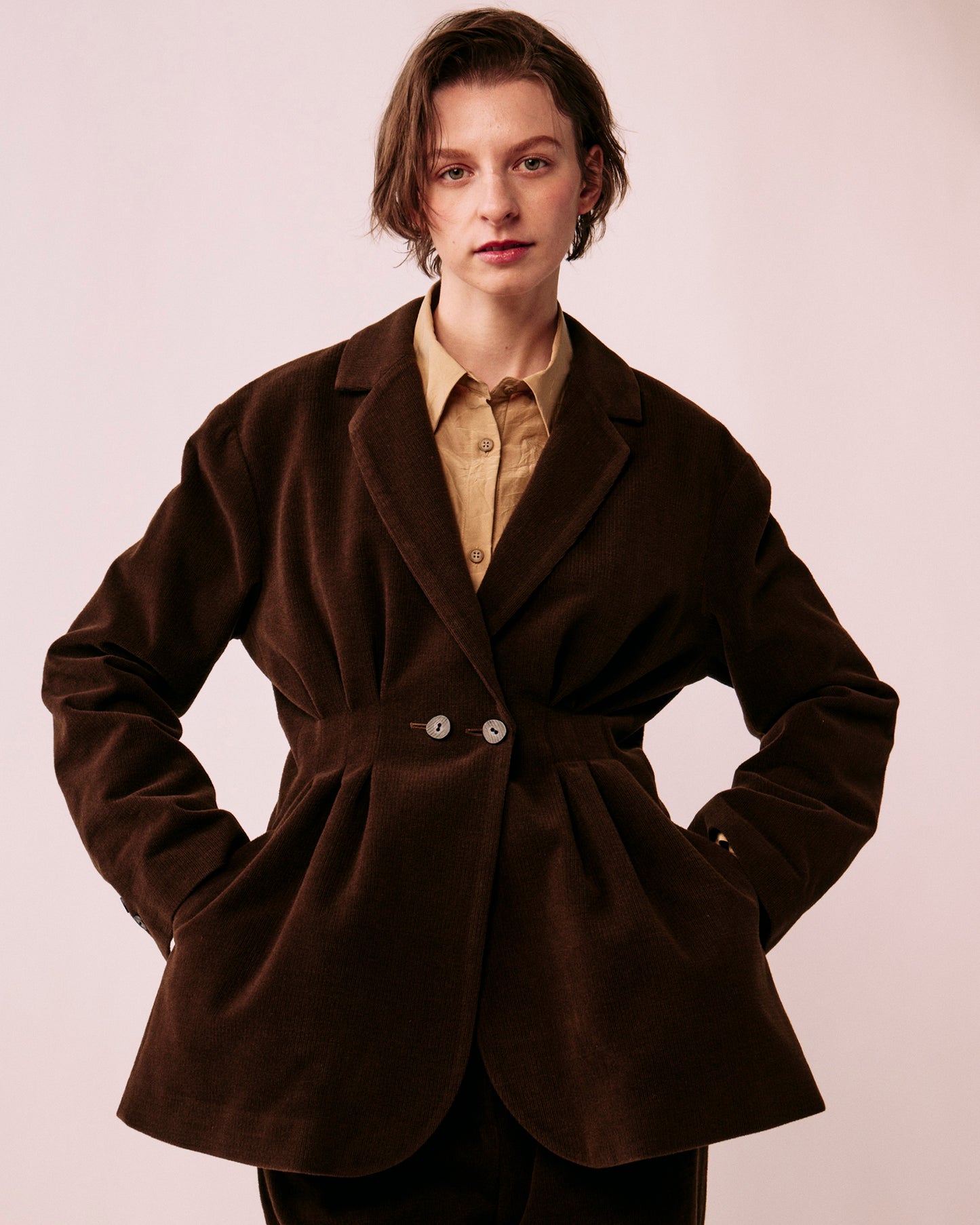 Double-breasted tailored tuck jacket (corduroy)