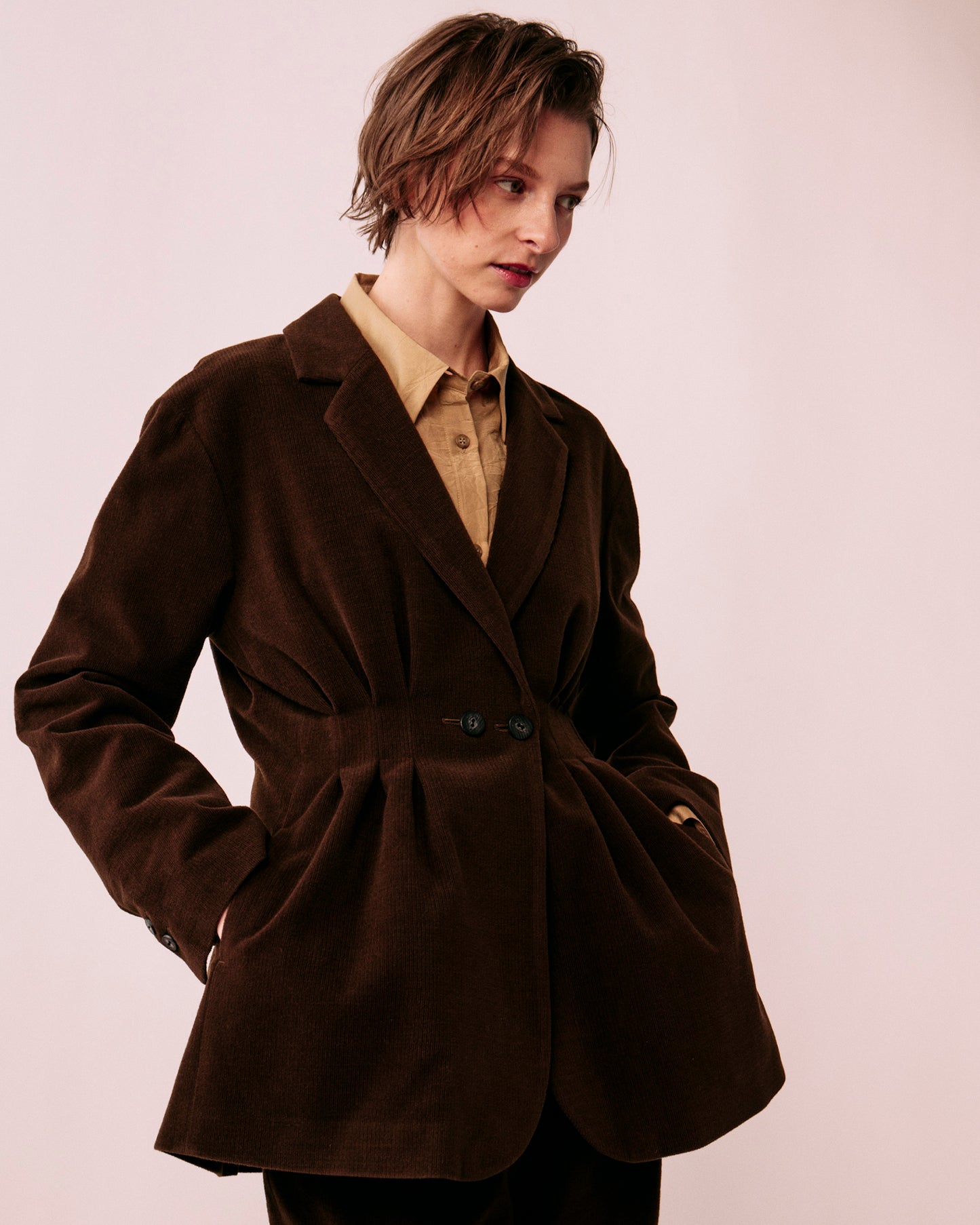 Double-breasted tailored tuck jacket (corduroy)