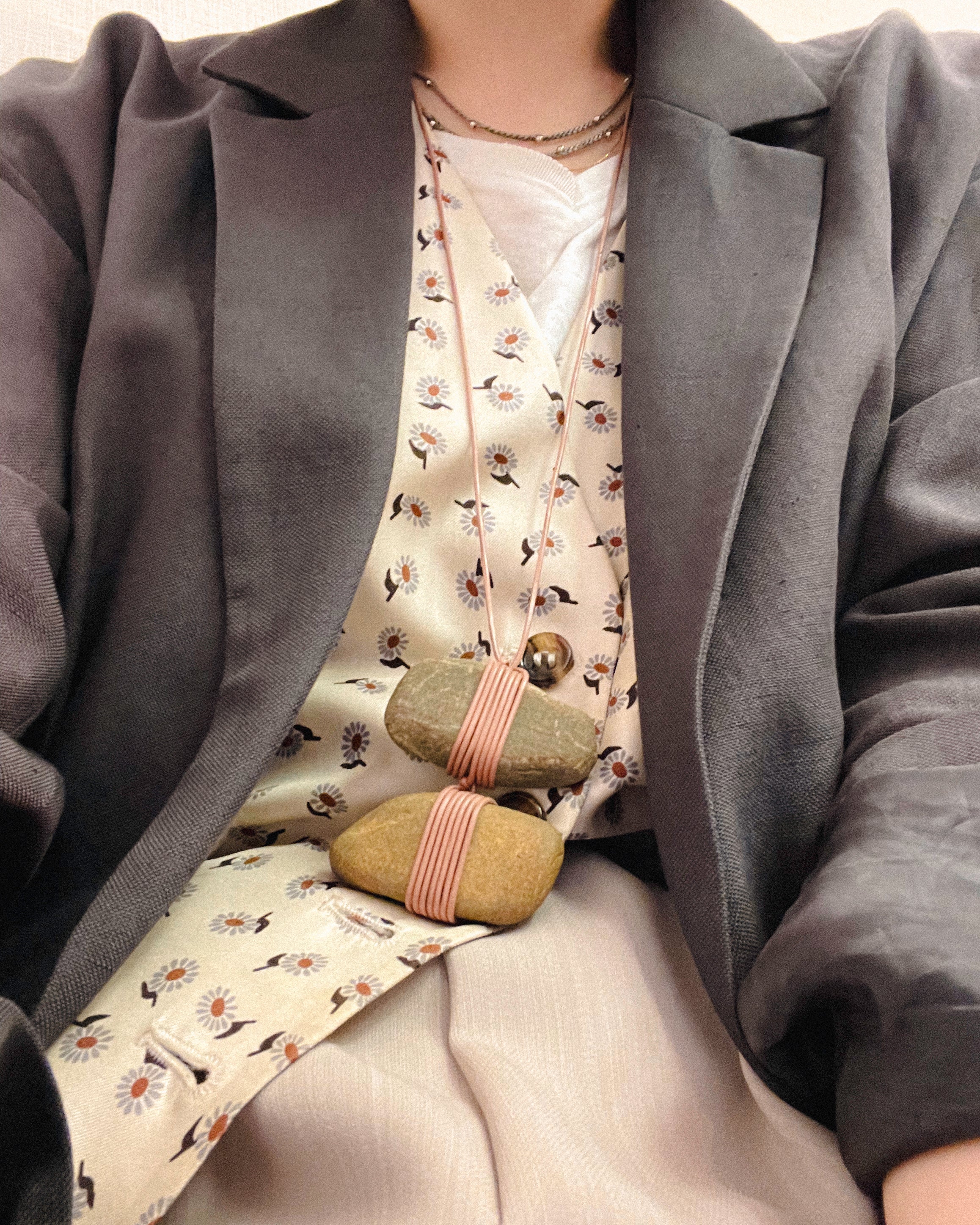 Double-breasted tailored tuck jacket