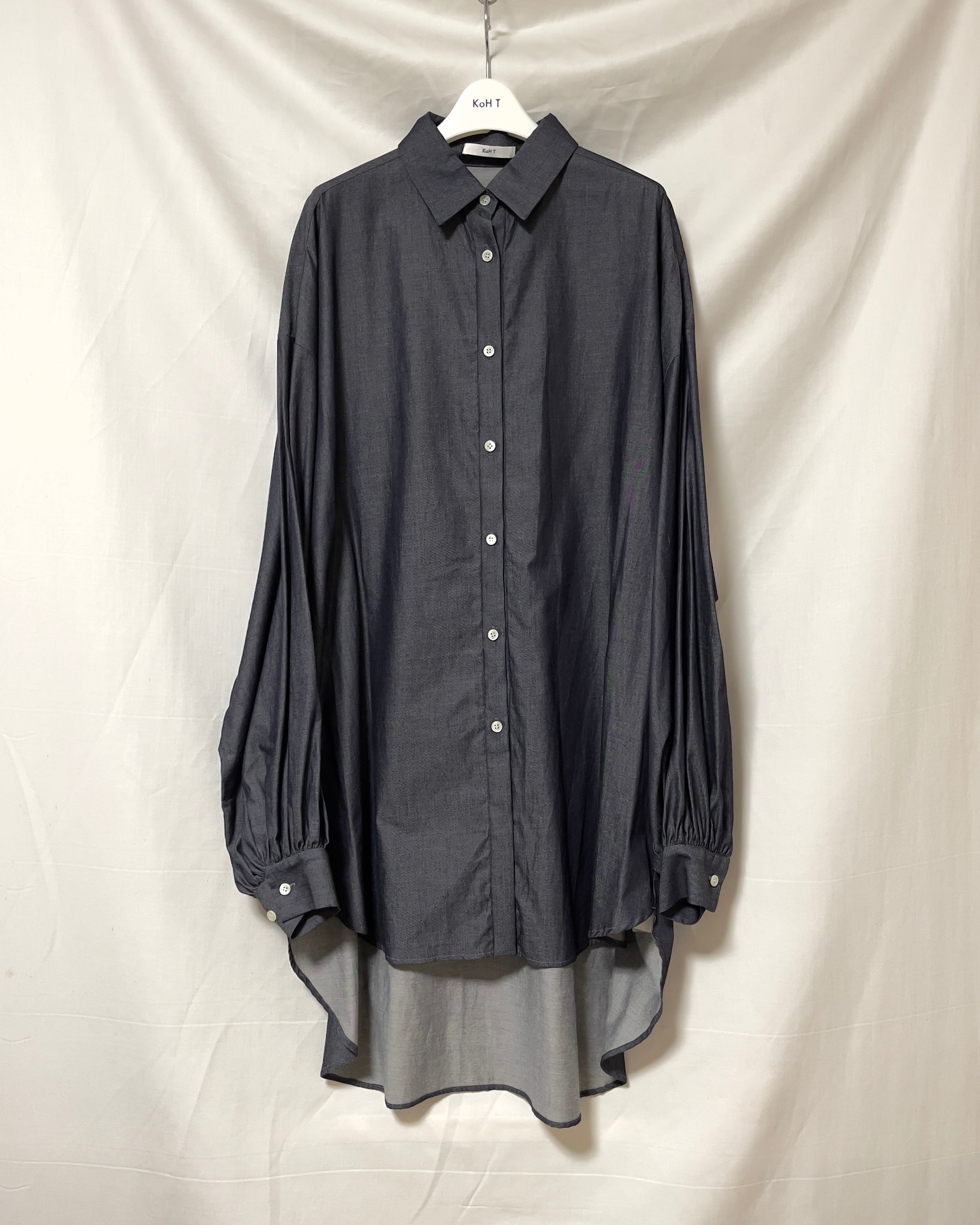 Extra volume puff sleeve blouse (twin pearl)