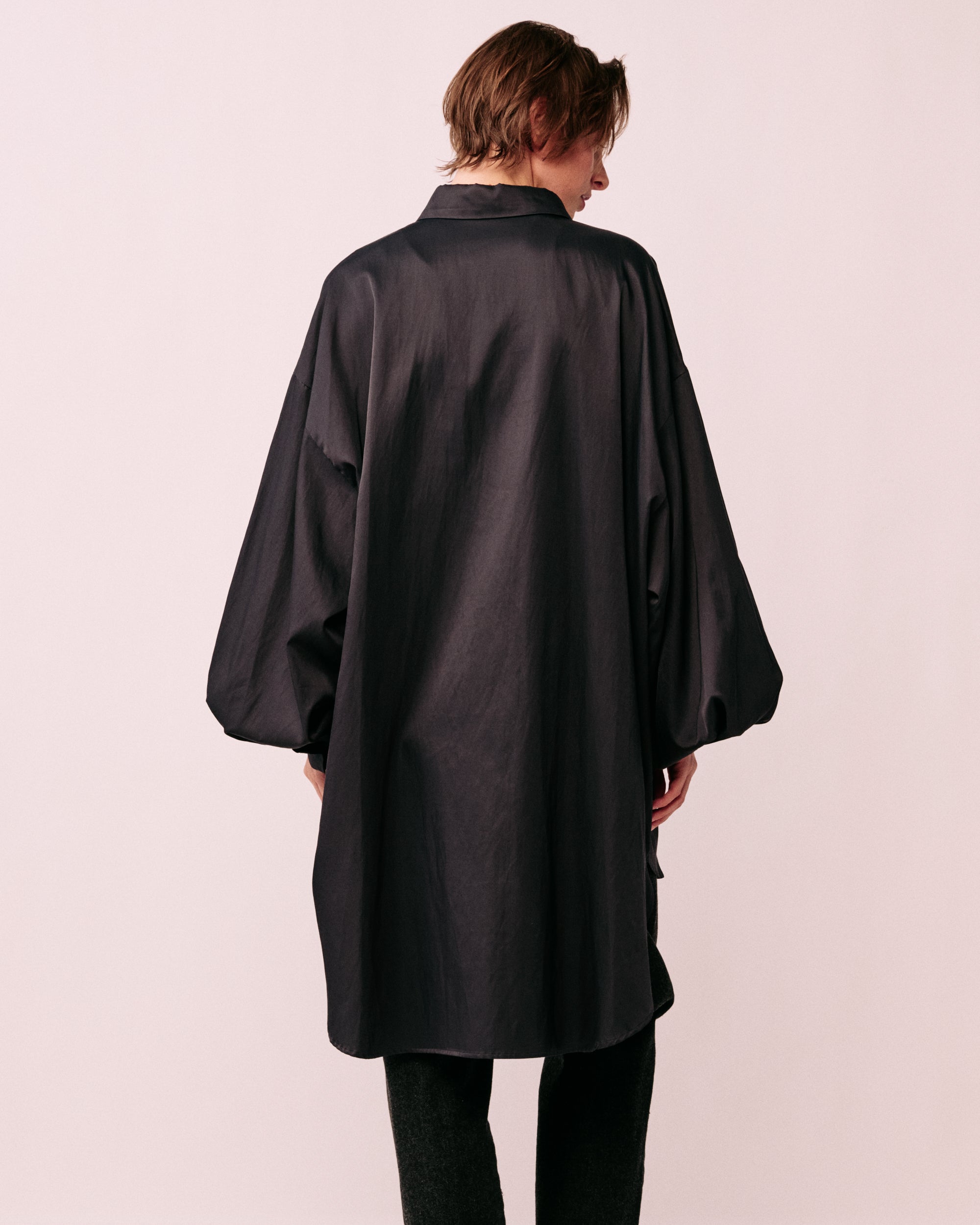 レーヨンコットン ブラウス 光沢 素材感