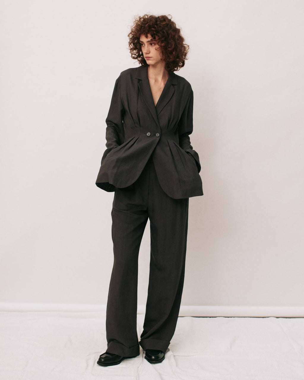 Double-breasted tailored tuck jacket