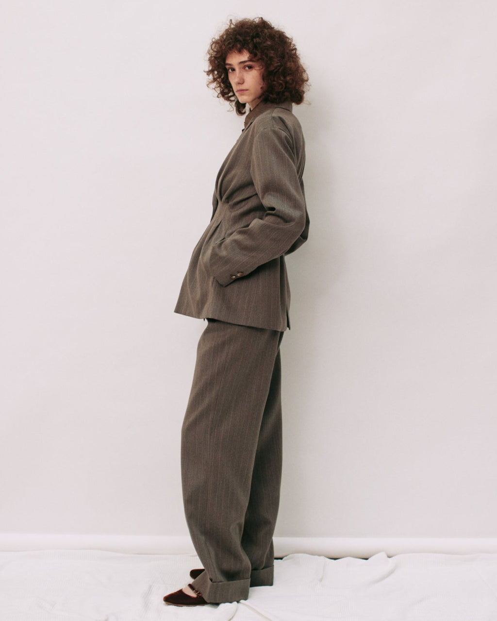 【PRE ORDER】Double-tuck wide trousers (wool)