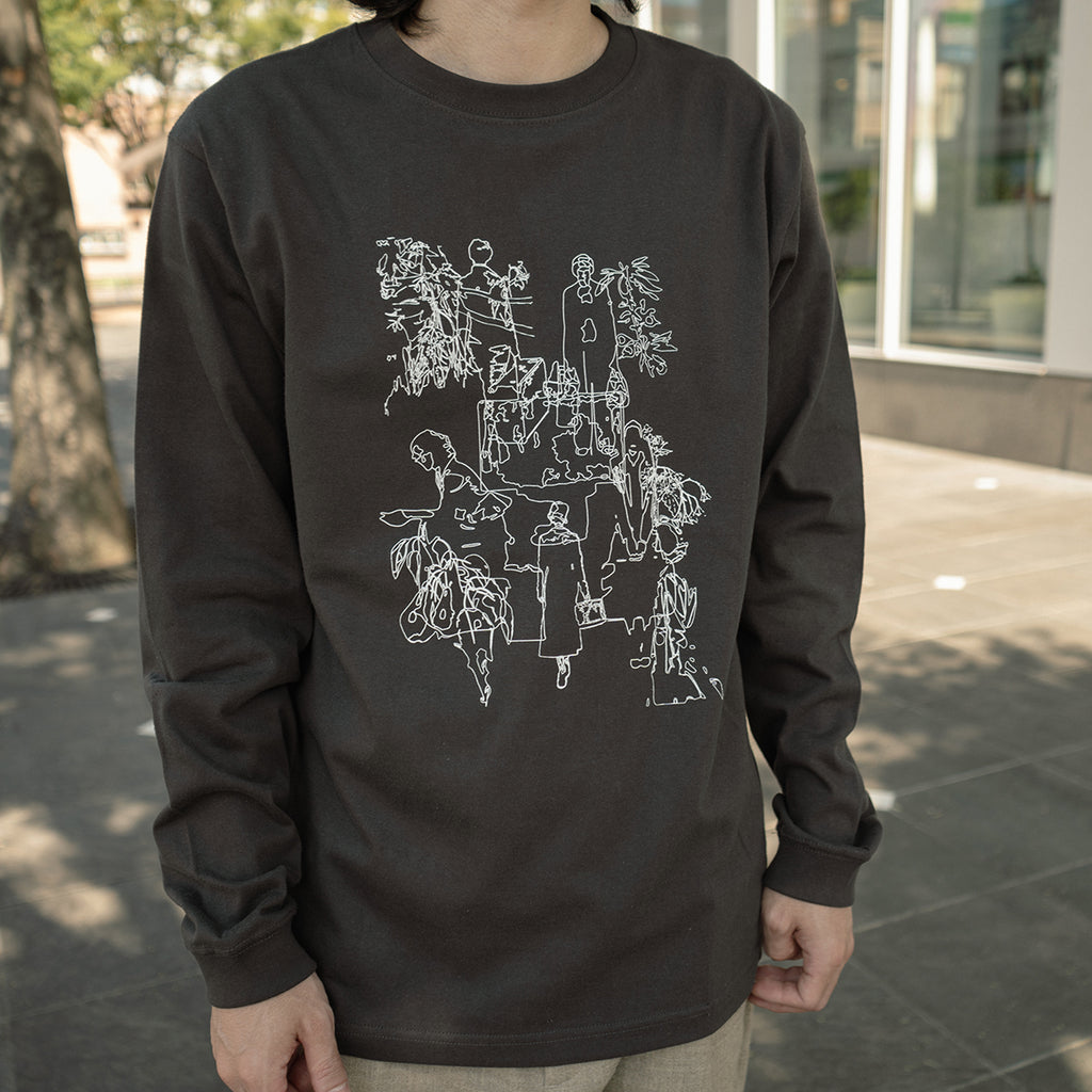 Nostalgic travel print long sleeve T-shirt