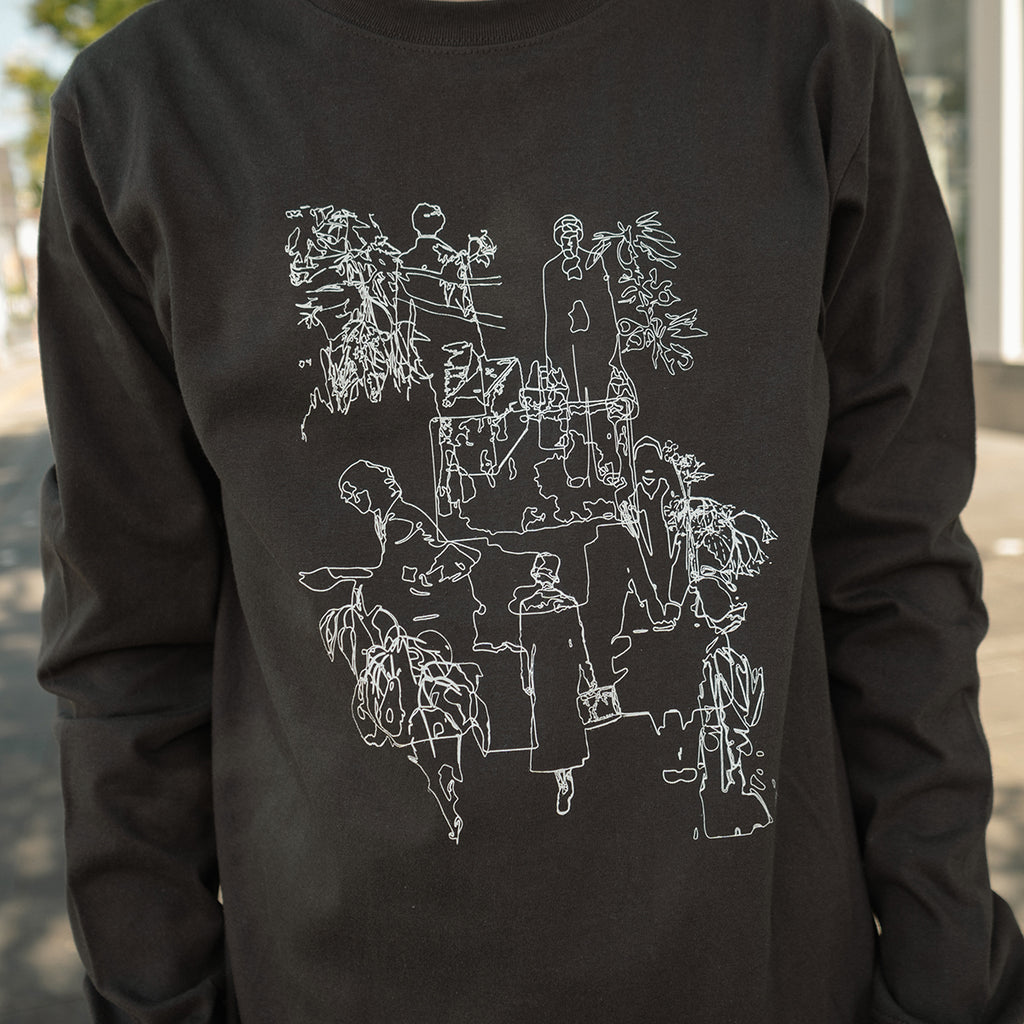 Nostalgic travel print long sleeve T-shirt