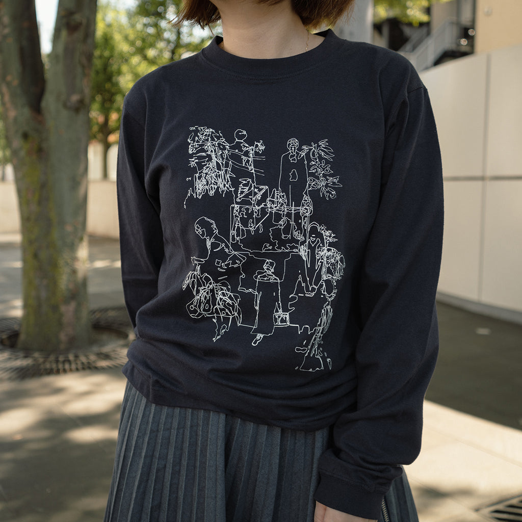 Nostalgic travel print long sleeve T-shirt