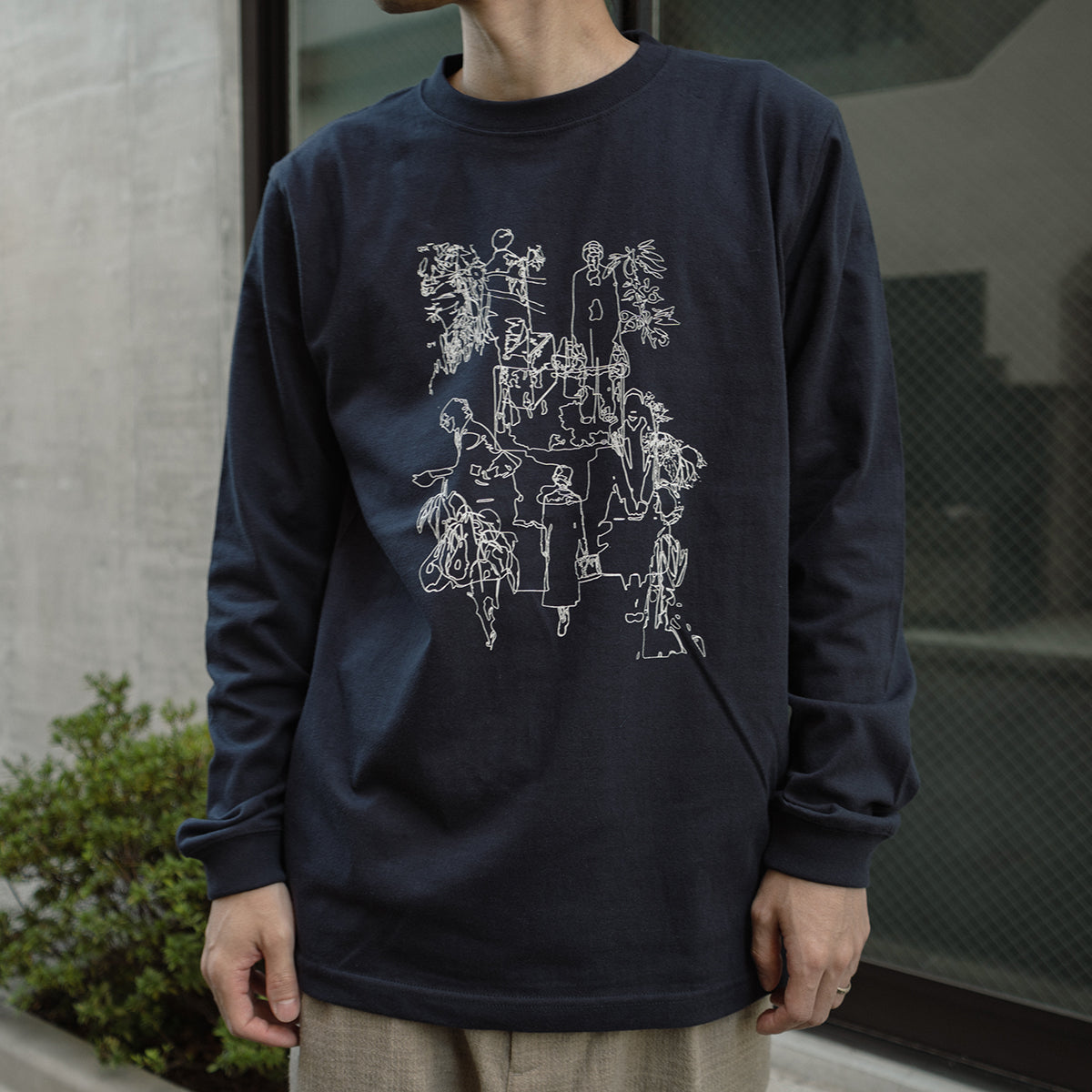 Nostalgic travel print long sleeve T-shirt