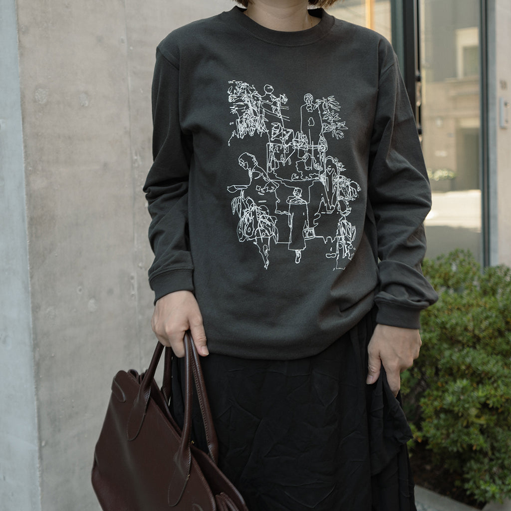 Nostalgic travel print long sleeve T-shirt