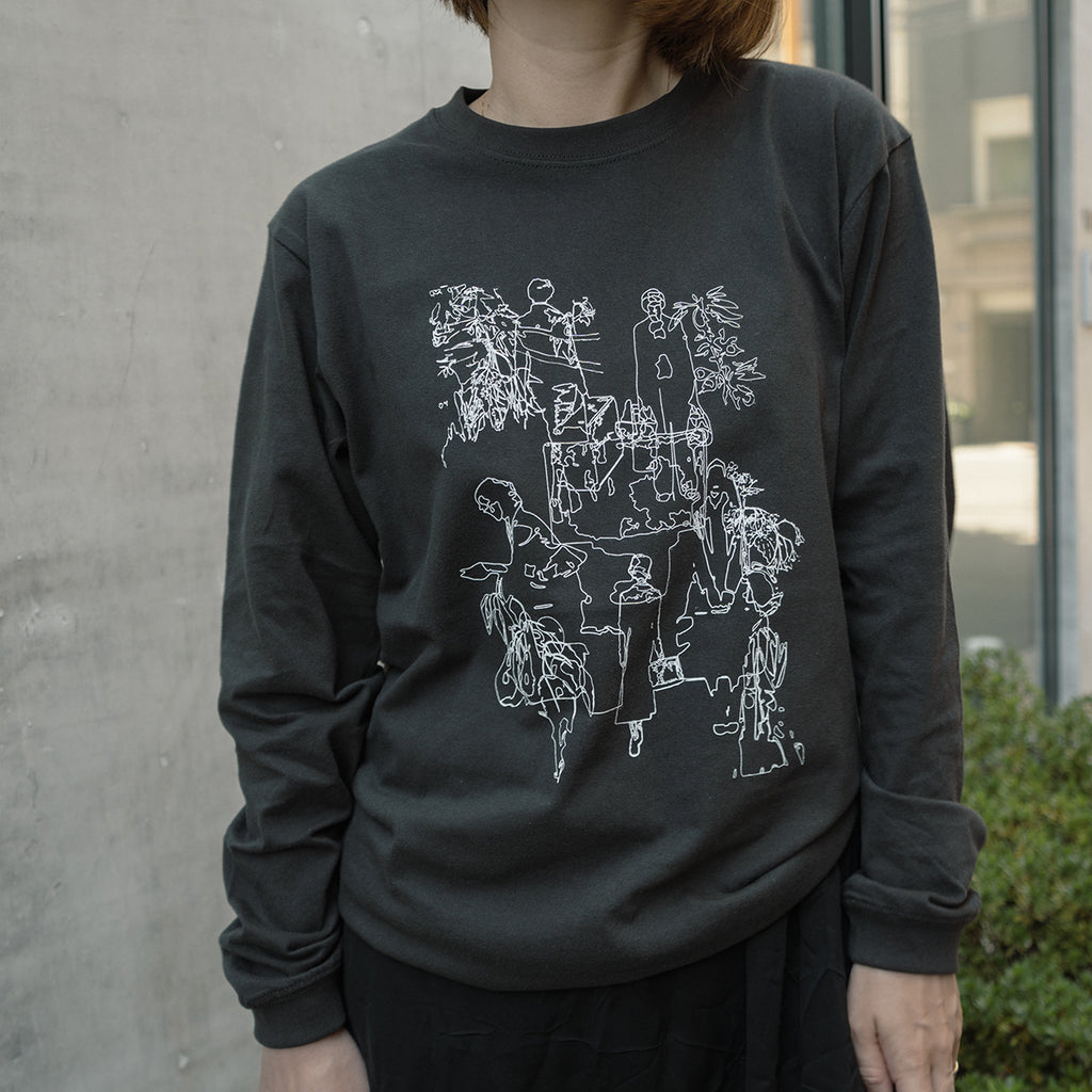 Nostalgic travel print long sleeve T-shirt