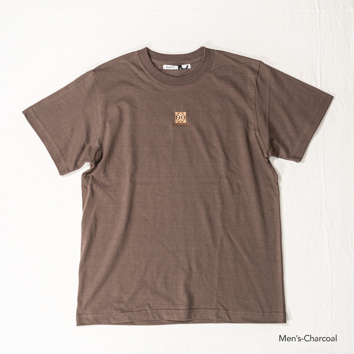 Travel door embroidered T-shirt