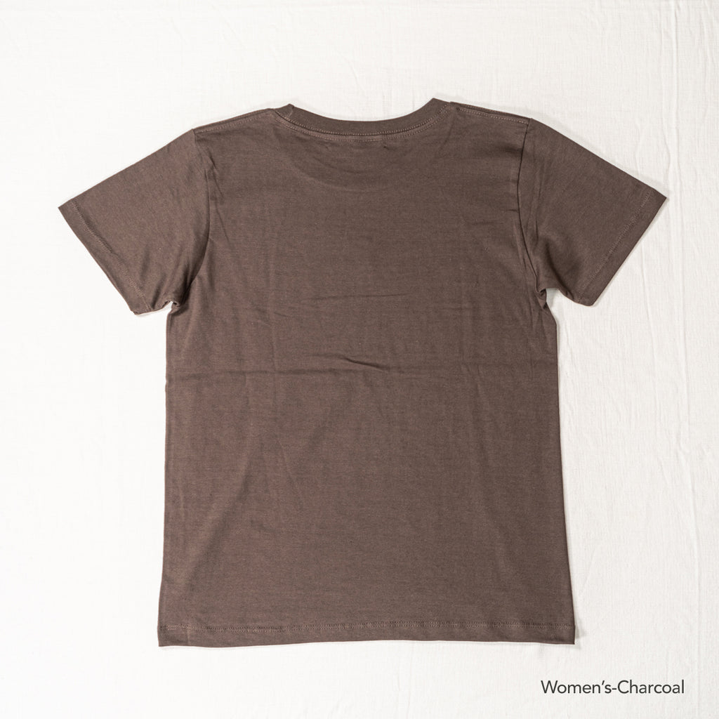 Travel door embroidered T-shirt