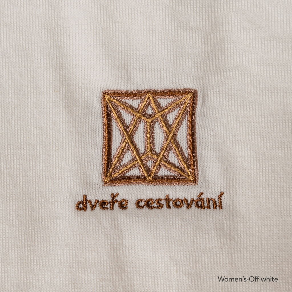 Travel door embroidered T-shirt