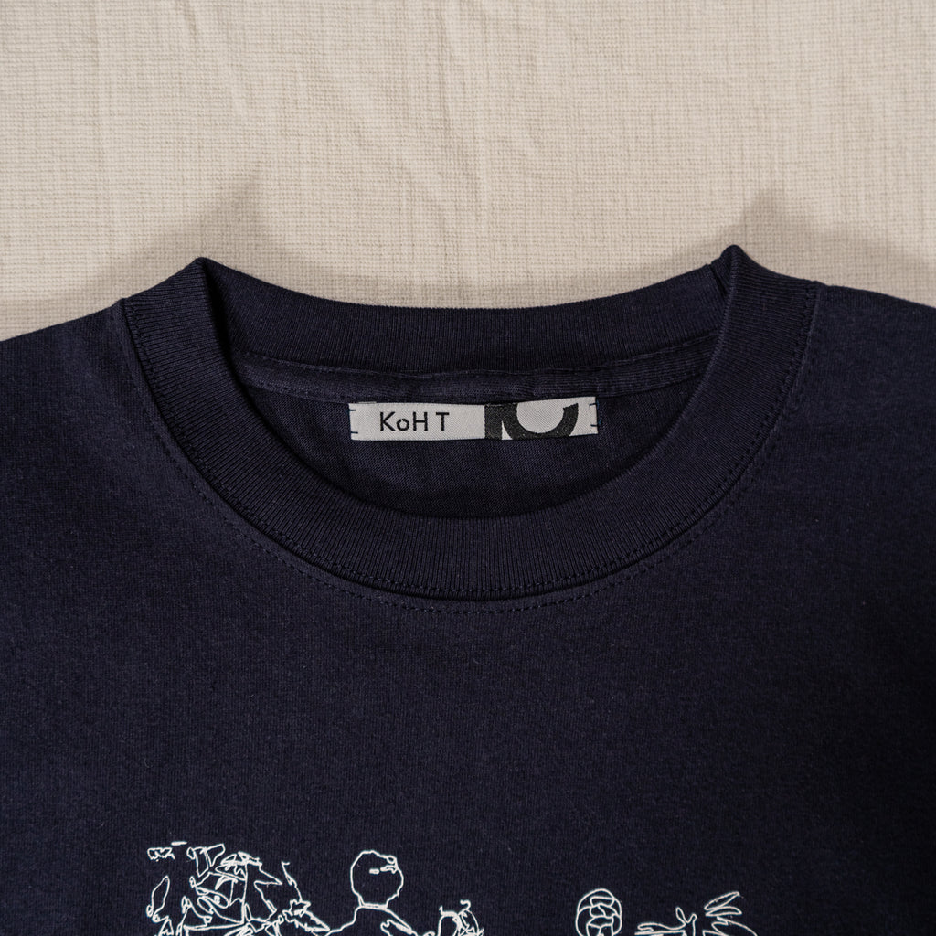 Nostalgic travel print long sleeve T-shirt